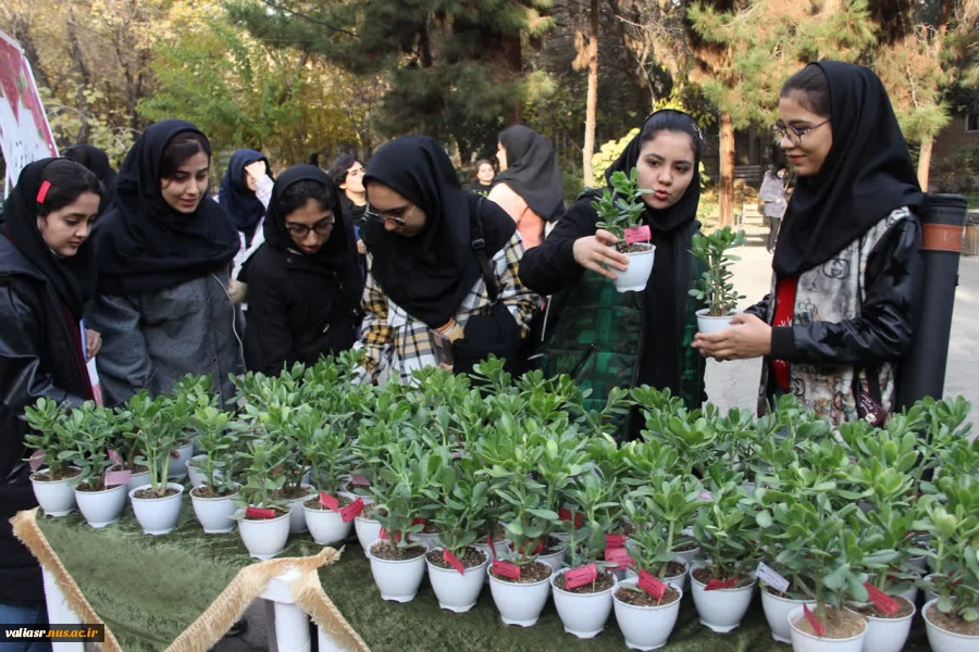 روزی متفاوت در دانشکده فنی و حرفه ای دختران تهران ولی عصر(عج) به مناسبت روز دانشجو 9