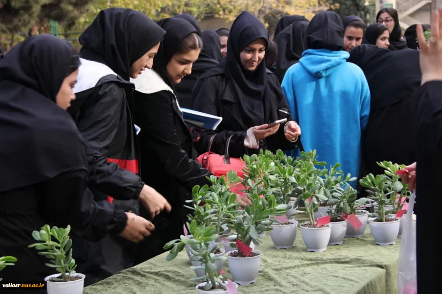 روزی متفاوت در دانشکده فنی و حرفه ای دختران تهران ولی عصر(عج) به مناسبت روز دانشجو 15